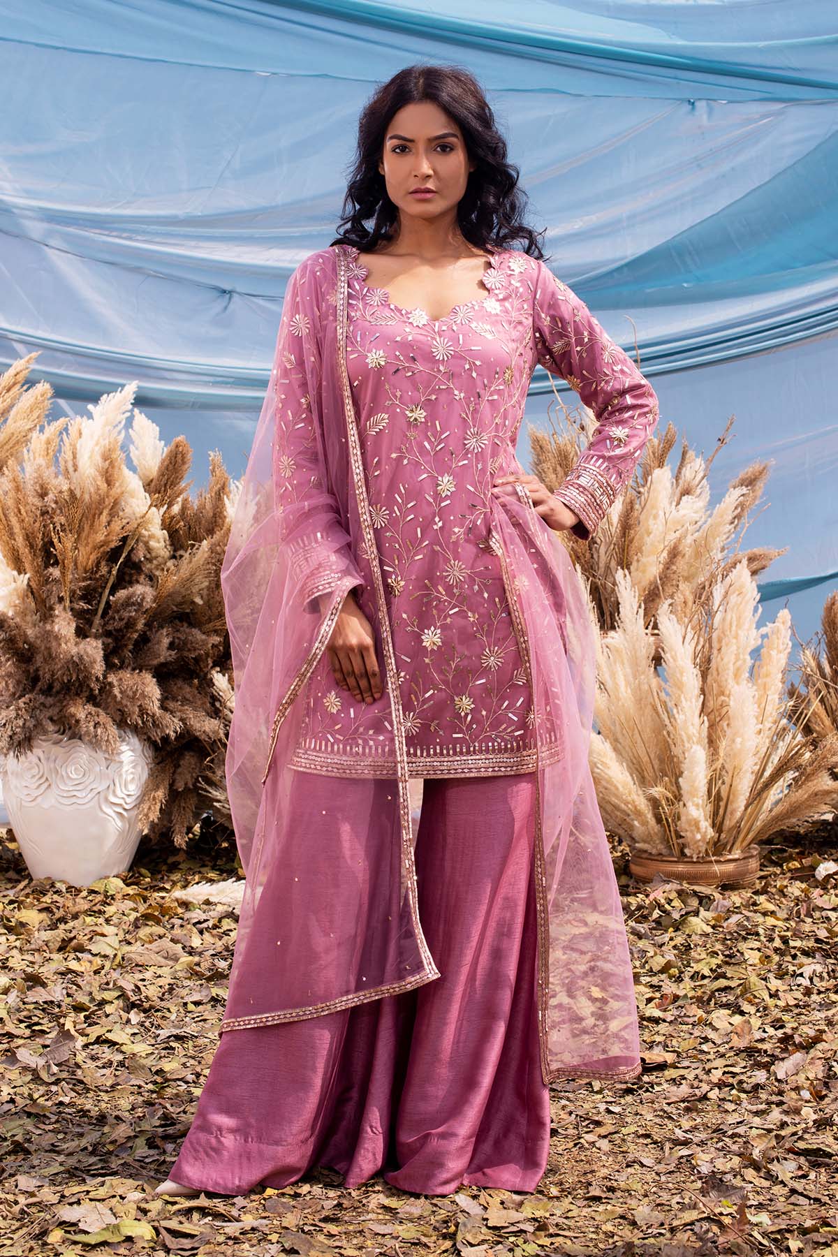 our breathtakingly beautiful mauve tulle kurti